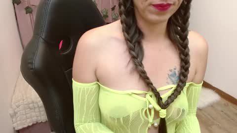 Alejandra online show from 02-05-25, 06:13