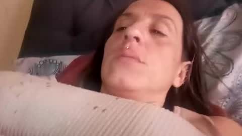 Snapshot of fenix_11_ chatting on 10-04-25, 09:13 Alejandra online show from 10-04-25, 09:13