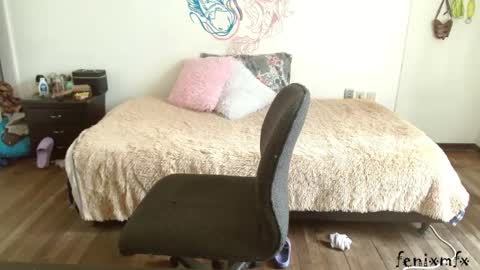 Snapshot of fenixmfx chatting on 02-24-25, 07:19 Fenix online show from 02-24-25, 07:19