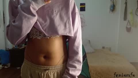 Snapshot of fenixmfx chatting on 02-25-25, 11:11 Fenix online show from 02-25-25, 11:11