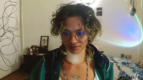 Snapshot of fenixmfx chatting on 03-11-25, 10:09 Fenix online show from 03-11-25, 10:09