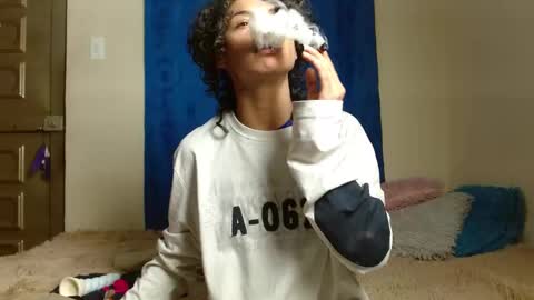 Snapshot of fenixmfx chatting on 10-20-25, 07:03 Fenix online show from 10-20-25, 07:03