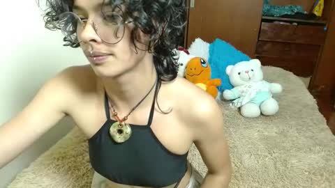 Snapshot of fenixmfx chatting on 10-27-25, 07:51 Fenix online show from 10-27-25, 07:51