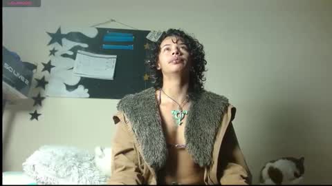 Snapshot of fenixmfx chatting on 11-15-25, 11:43 Fenix online show from 11-15-25, 11:43