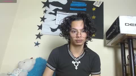 Snapshot of fenixmfx chatting on 11-30-25, 08:02 Fenix online show from 11-30-25, 08:02