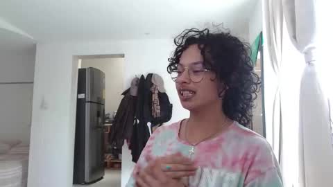 Snapshot of fenixmfx chatting on 02-25-26, 07:12 Fenix online show from 02-25-26, 07:12