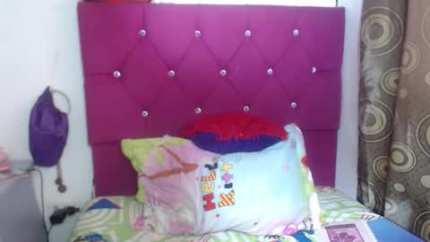 Snapshot of fenixxx1604 chatting on 01-08-26, 08:55 Fenixxx online show from 01-08-26, 08:55