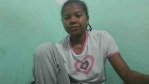 Snapshot of fenou122745 chatting on 11-24-25, 08:19 fenou122745 online show from 11-24-25, 08:19