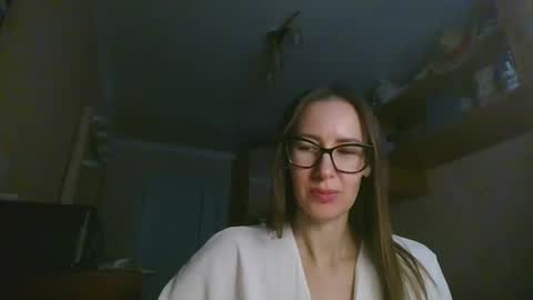 Snapshot of feraliss chatting on 12-18-25, 11:27 feraliss online show from 12-18-25, 11:27