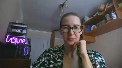 Snapshot of feraliss chatting on 02-11-26, 09:58 feraliss online show from 02-11-26, 09:58