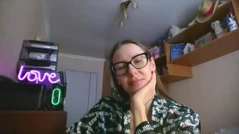 Snapshot of feraliss chatting on 02-17-26, 10:23 feraliss online show from 02-17-26, 10:23