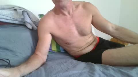 Snapshot of fergi1999 chatting on 10-11-25, 08:35 fergi1999 online show from 10-11-25, 08:35