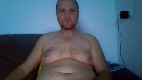 Snapshot of ferkooo111 chatting on 10-10-25, 04:22 Dorotheo online show from 10-10-25, 04:22
