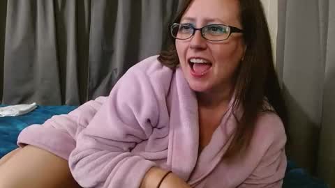 Snapshot of fern_verdant chatting on 12-14-25, 03:01 Call me Fern online show from 12-14-25, 03:01