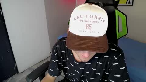 FERNANDO online show from 11-30-25, 03:10