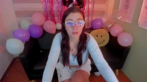 Snapshot of fernandadiaz05 chatting on 01-11-25, 06:03 Fernanda Diaz online show from 01-11-25, 06:03