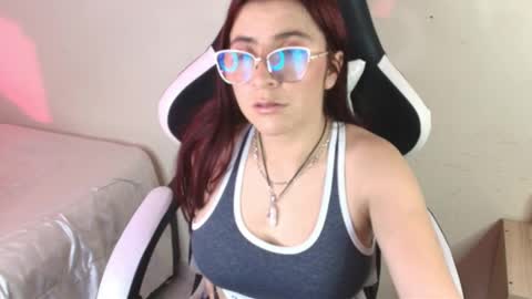 Snapshot of fernandadiaz05 chatting on 09-19-25, 12:34 Fernanda Diaz online show from 09-19-25, 12:34