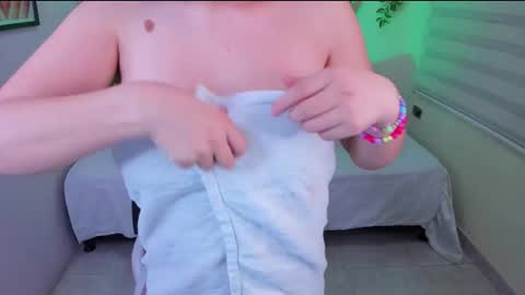 Fernanda Diaz online show from 02-20-26, 10:10