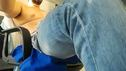 Snapshot of fernandoquindiano chatting on 09-22-25, 10:23 Samuel online show from 09-22-25, 10:23