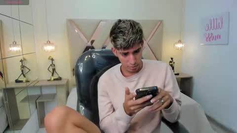 Snapshot of ferphoenix_ chatting on 12-04-25, 03:49 FER PHOENIX online show from 12-04-25, 03:49