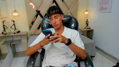 Snapshot of ferphoenix_ chatting on 02-02-26, 04:00 FER PHOENIX online show from 02-02-26, 04:00