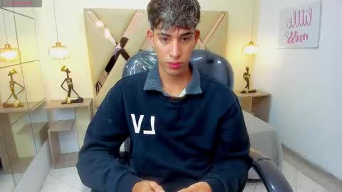 Snapshot of ferphoenix_ chatting on 02-18-26, 03:13 FER PHOENIX online show from 02-18-26, 03:13