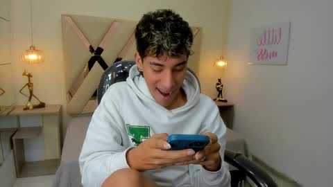 Snapshot of ferphoenix_ chatting on 03-06-26, 04:09 FER PHOENIX online show from 03-06-26, 04:09