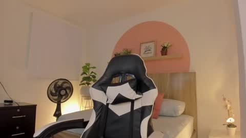 Fer  online show from 09-18-25, 02:57