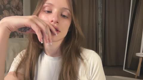 Lisa online show from 04-06-26, 01:23