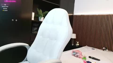 Snapshot of ffreyja_ chatting on 02-10-26, 04:22 Freyja online show from 02-10-26, 04:22