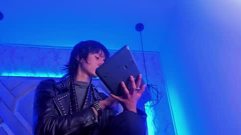   online show from 02-13-25, 03:14