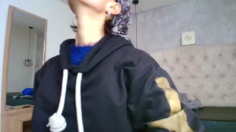   online show from 09-21-25, 12:18