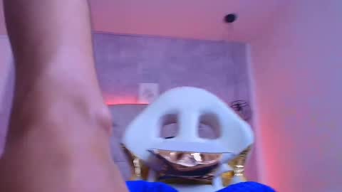   online show from 11-22-25, 07:24