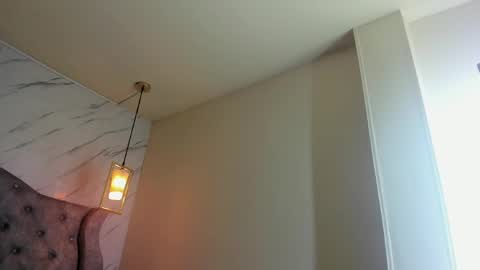   online show from 05-19-26, 12:00