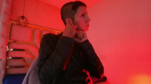   online show from 06-07-26, 12:20