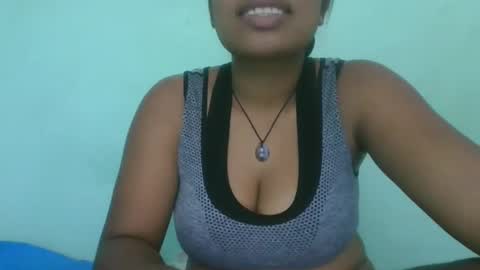 Snapshot of fifaalydia chatting on 03-10-25, 09:32 fifaalydia online show from 03-10-25, 09:32