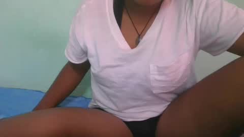 Snapshot of fifaalydia chatting on 03-11-25, 11:23 fifaalydia online show from 03-11-25, 11:23