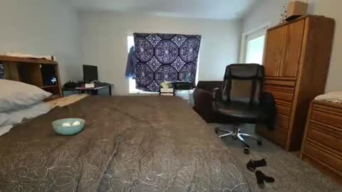 Snapshot of filfaonyx chatting on 10-22-25, 04:29 filfaonyx online show from 10-22-25, 04:29