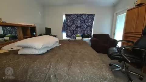 Snapshot of filfaonyx chatting on 11-12-25, 04:29 filfaonyx online show from 11-12-25, 04:29