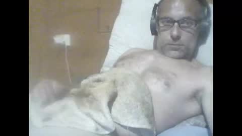 Snapshot of filip1981 chatting on 05-31-26, 05:20 filippo online show from 05-31-26, 05:20