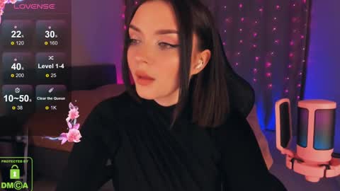 Snapshot of filister666 chatting on 12-26-24, 12:25 LEEN online show from 12-26-24, 12:25