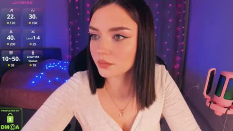 Snapshot of filister666 chatting on 02-08-25, 09:15 LEEN online show from 02-08-25, 09:15