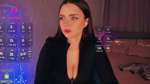 Snapshot of filister666 chatting on 10-05-25, 10:51 LEEN online show from 10-05-25, 10:51