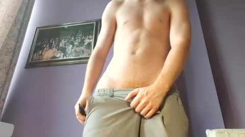 Snapshot of fillipsondon chatting on 12-21-25, 08:43 Whitechocolate online show from 12-21-25, 08:43