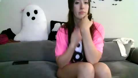 MilfnDaddy online show from 09-19-25, 04:03