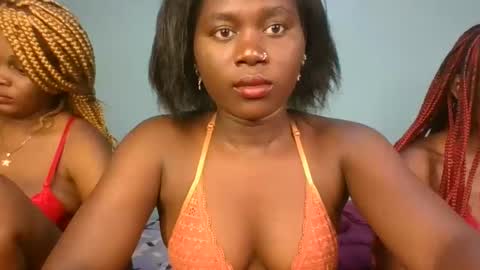 Snapshot of fine_melanie chatting on 02-21-25, 07:10 melanie online show from 02-21-25, 07:10