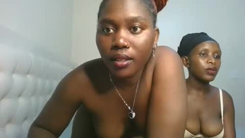 Snapshot of fine_melanie chatting on 10-16-25, 06:31 melanie online show from 10-16-25, 06:31