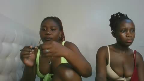 Snapshot of fine_melanie chatting on 10-18-25, 08:59 melanie online show from 10-18-25, 08:59