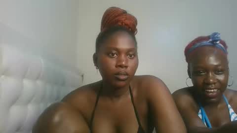 Snapshot of fine_melanie chatting on 11-07-25, 08:53 melanie online show from 11-07-25, 08:53