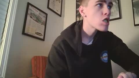 Snapshot of finnabun33 chatting on 12-31-24, 12:32 Jake I am Bicurious online show from 12-31-24, 12:32